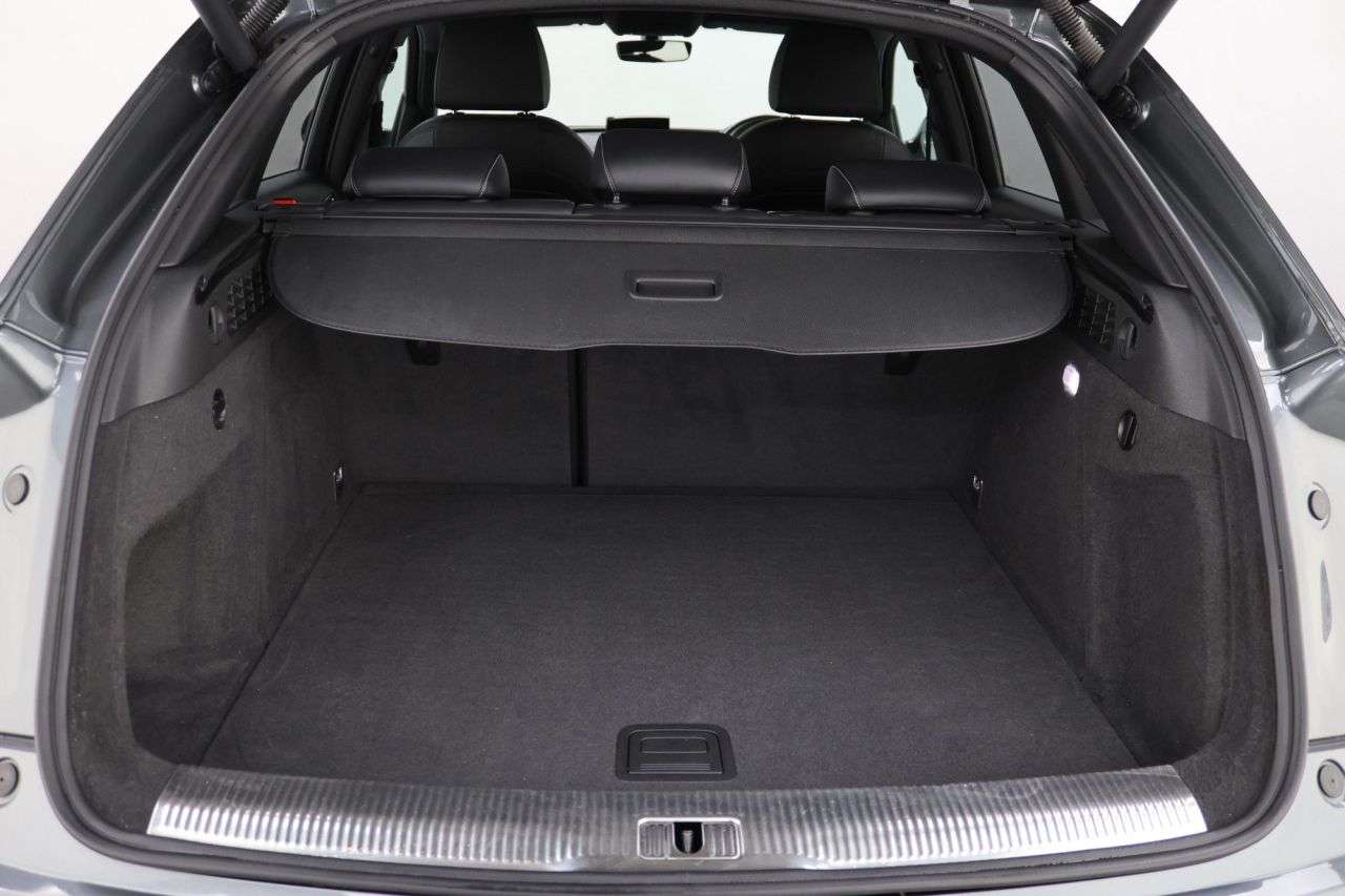 2018 AUDI Q3 2018 AUDI Q3