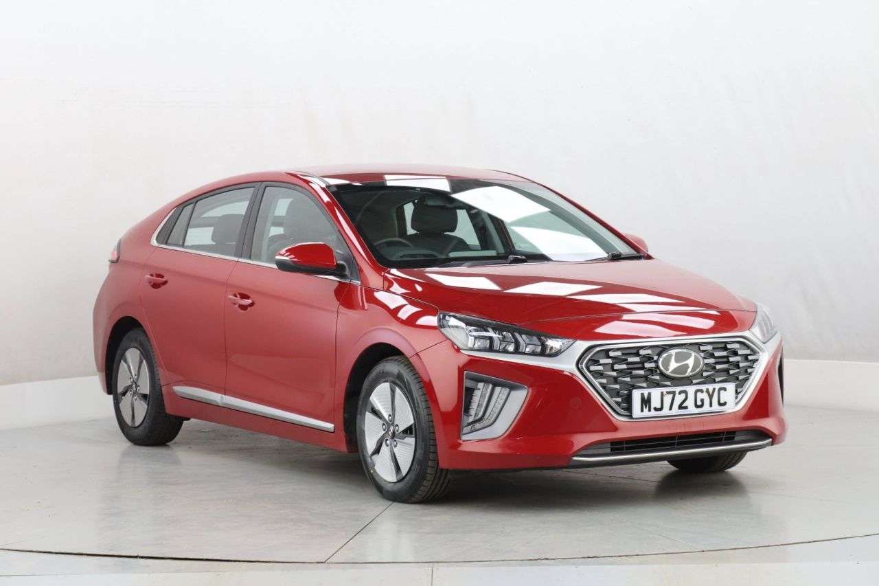 A 2022 HYUNDAI IONIQ 1.6 h-GDi Premium Hatchback 5dr Petrol Hybrid DCT Euro 6 (s/s) (141 ps) A 2022 HYUNDAI IONIQ 1.6 h-GDi Premium Hatchback 5dr Petrol Hybrid DCT Euro 6 (s/s) (141 ps)