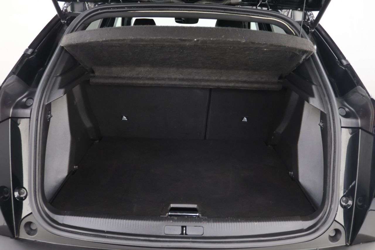 2023 PEUGEOT 2008 2023 PEUGEOT 2008