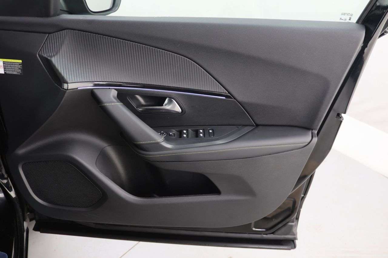 2023 PEUGEOT 2008 2023 PEUGEOT 2008