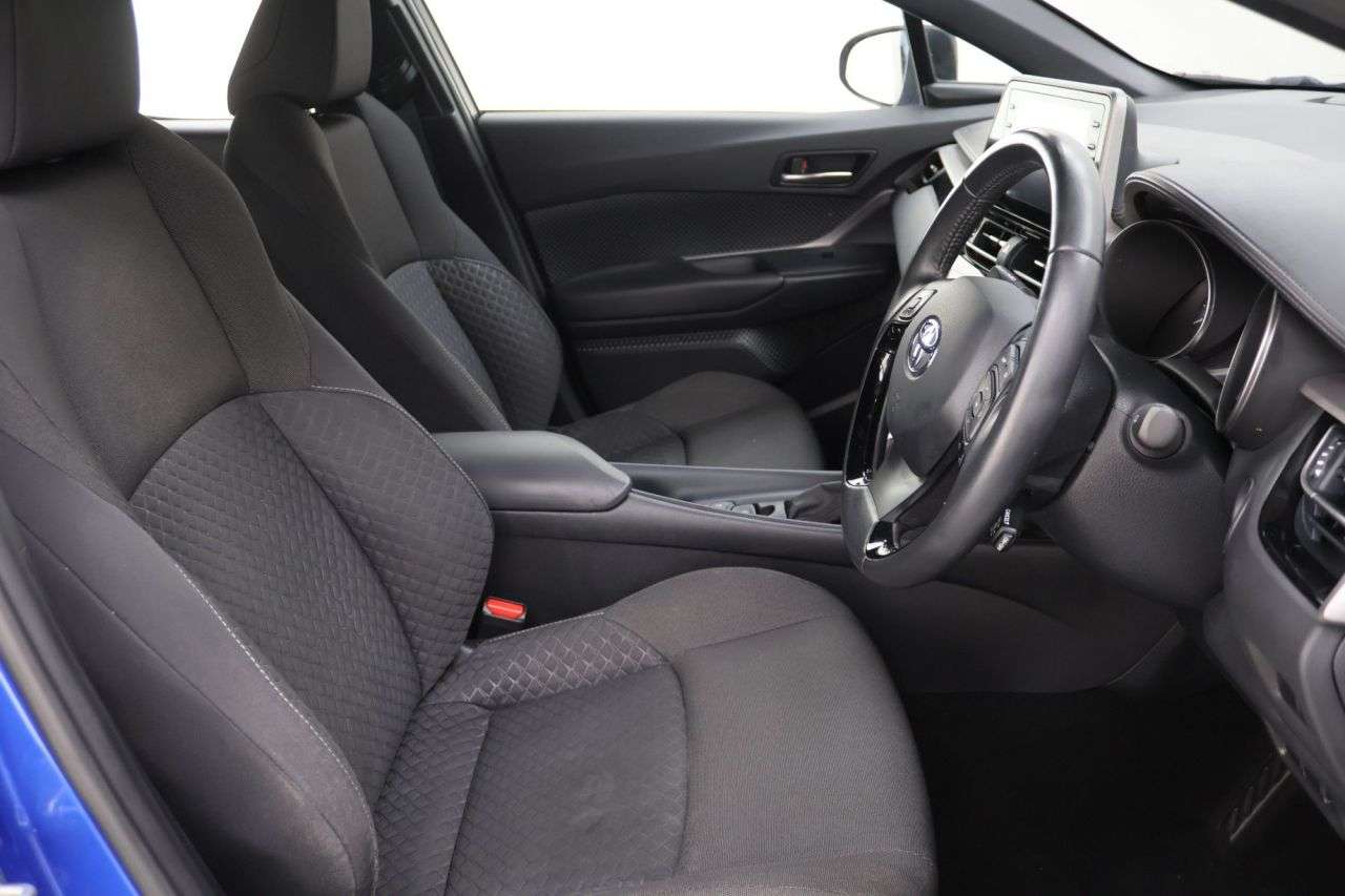 2022 TOYOTA C-HR 2022 TOYOTA C-HR