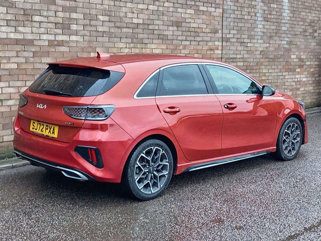 A 2022 KIA CEED 1.5 T-GDi GT-Line Hatchback 5dr Petrol Manual Euro 6 (s/s) (158 bhp) A 2022 KIA CEED 1.5 T-GDi GT-Line Hatchback 5dr Petrol Manual Euro 6 (s/s) (158 bhp)