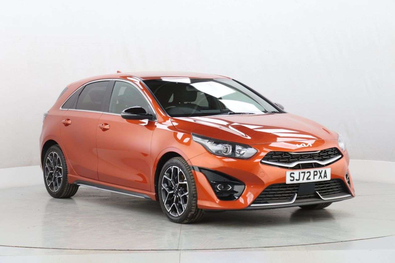 A 2022 KIA CEED 1.5 T-GDi GT-Line Hatchback 5dr Petrol Manual Euro 6 (s/s) (158 bhp) A 2022 KIA CEED 1.5 T-GDi GT-Line Hatchback 5dr Petrol Manual Euro 6 (s/s) (158 bhp)