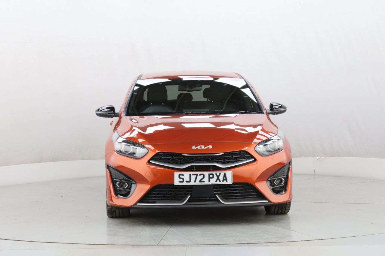 A 2022 KIA CEED 1.5 T-GDi GT-Line Hatchback 5dr Petrol Manual Euro 6 (s/s) (158 bhp) A 2022 KIA CEED 1.5 T-GDi GT-Line Hatchback 5dr Petrol Manual Euro 6 (s/s) (158 bhp)
