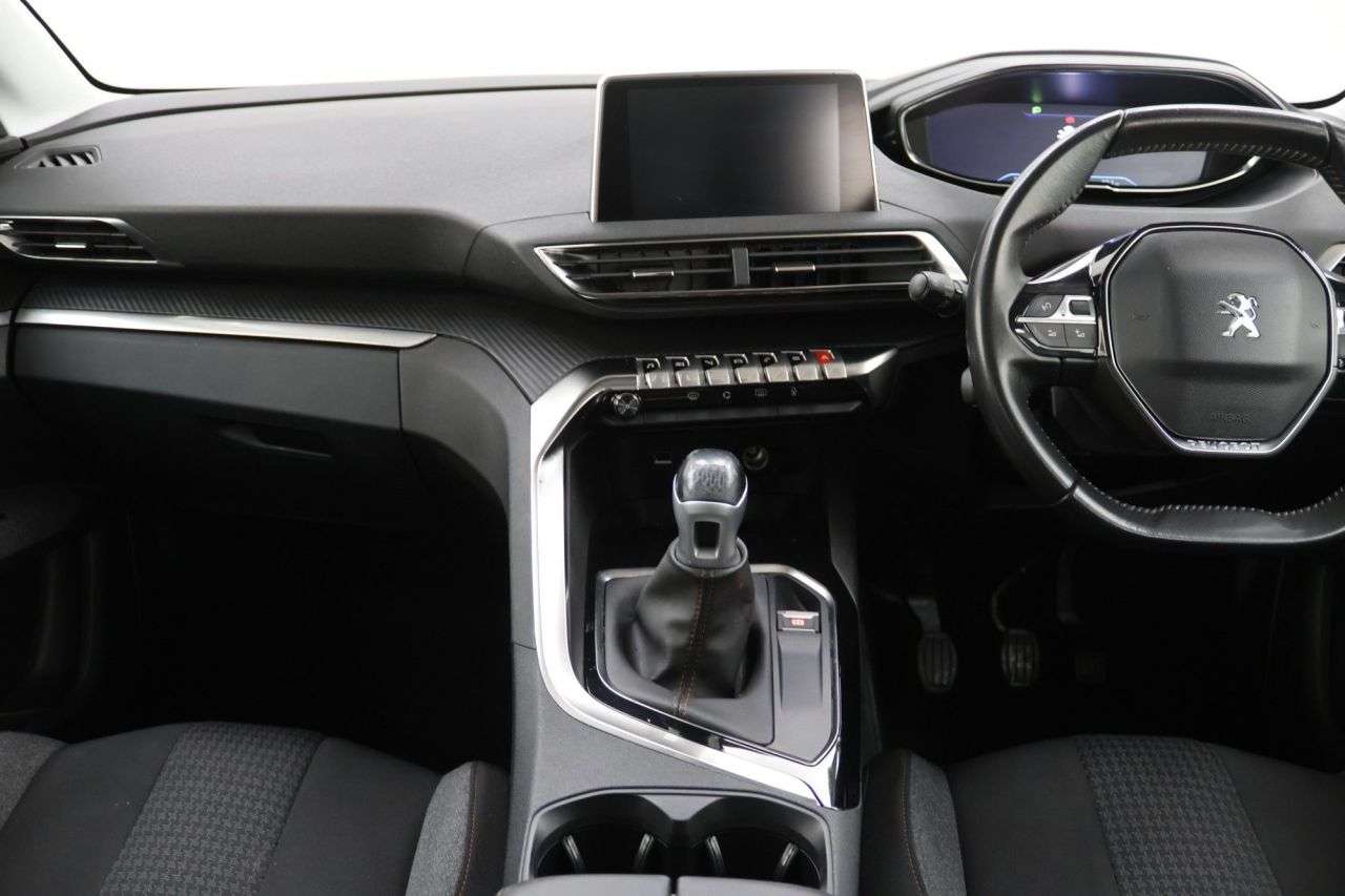 2020 PEUGEOT 5008 2020 PEUGEOT 5008