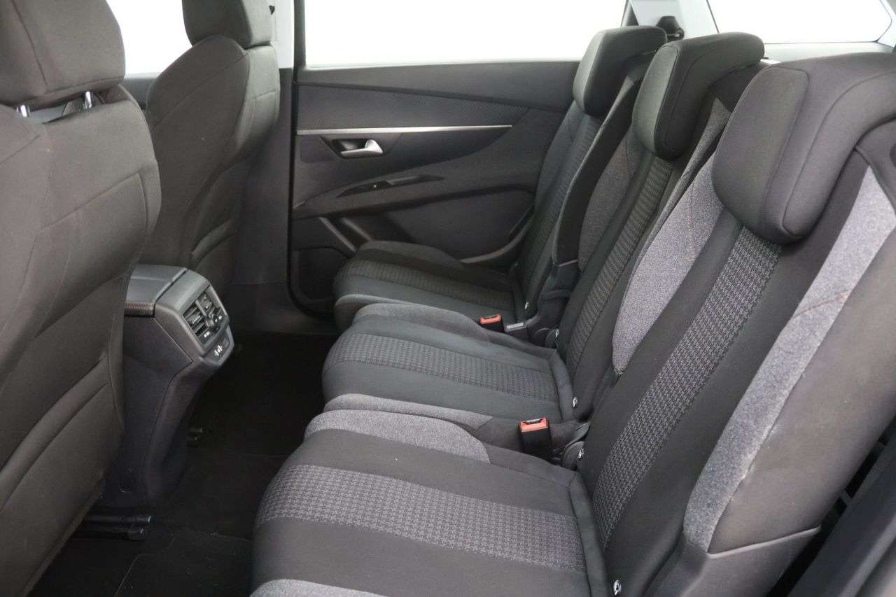 2020 PEUGEOT 5008 2020 PEUGEOT 5008