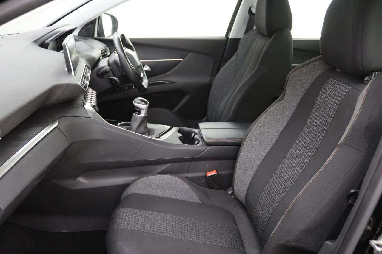 2020 PEUGEOT 5008 2020 PEUGEOT 5008