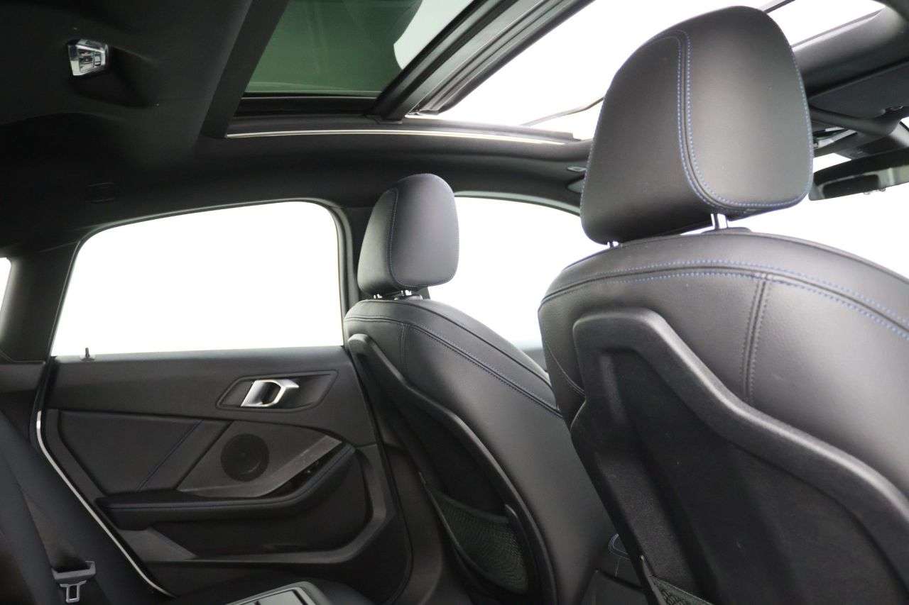 A 2022 BMW 2 SERIES GRAN COUPE 1.5 218i M Sport Saloon 4dr Petrol DCT Euro 6 (s/s) (136 ps) A 2022 BMW 2 SERIES GRAN COUPE 1.5 218i M Sport Saloon 4dr Petrol DCT Euro 6 (s/s) (136 ps)