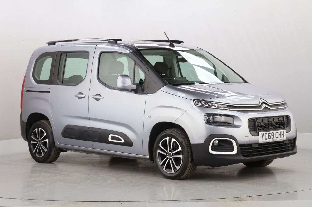 A 2019 CITROEN BERLINGO 1.5 BlueHDi Flair M MPV 5dr Diesel Manual Euro 6 (s/s) (130 ps) A 2019 CITROEN BERLINGO 1.5 BlueHDi Flair M MPV 5dr Diesel Manual Euro 6 (s/s) (130 ps)