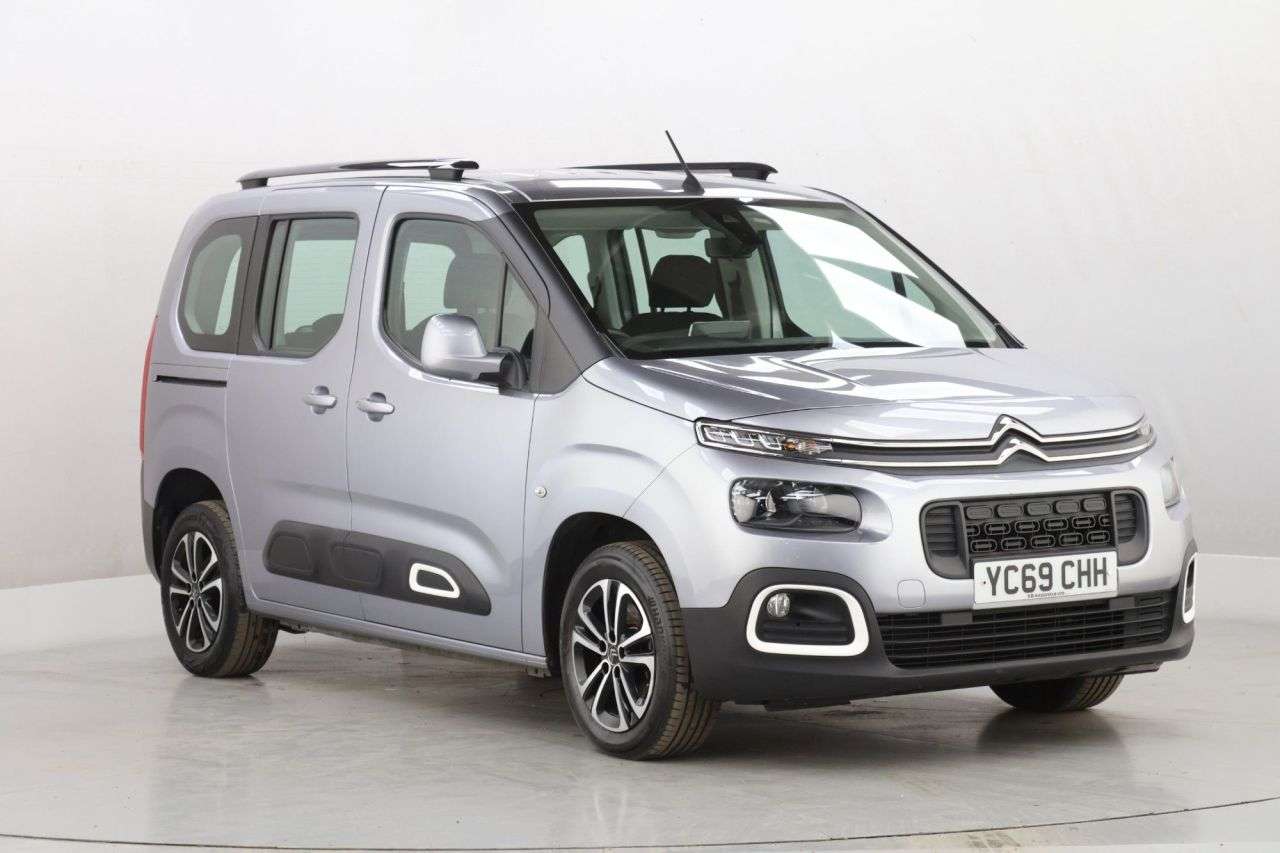 A 2019 CITROEN BERLINGO 1.5 BlueHDi Flair M MPV 5dr Diesel Manual Euro 6 (s/s) (130 ps) A 2019 CITROEN BERLINGO 1.5 BlueHDi Flair M MPV 5dr Diesel Manual Euro 6 (s/s) (130 ps)