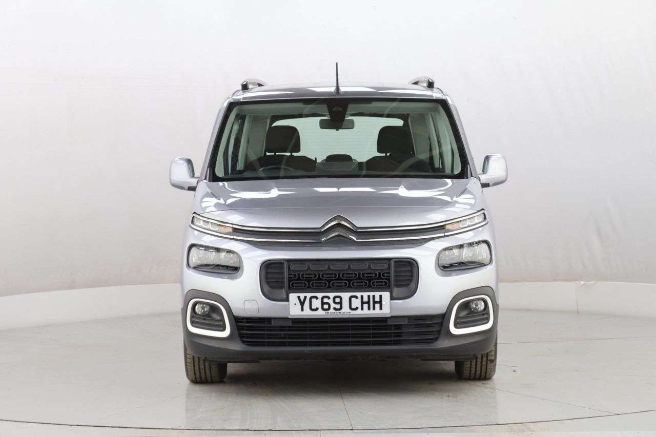 A 2019 CITROEN BERLINGO 1.5 BlueHDi Flair M MPV 5dr Diesel Manual Euro 6 (s/s) (130 ps) A 2019 CITROEN BERLINGO 1.5 BlueHDi Flair M MPV 5dr Diesel Manual Euro 6 (s/s) (130 ps)