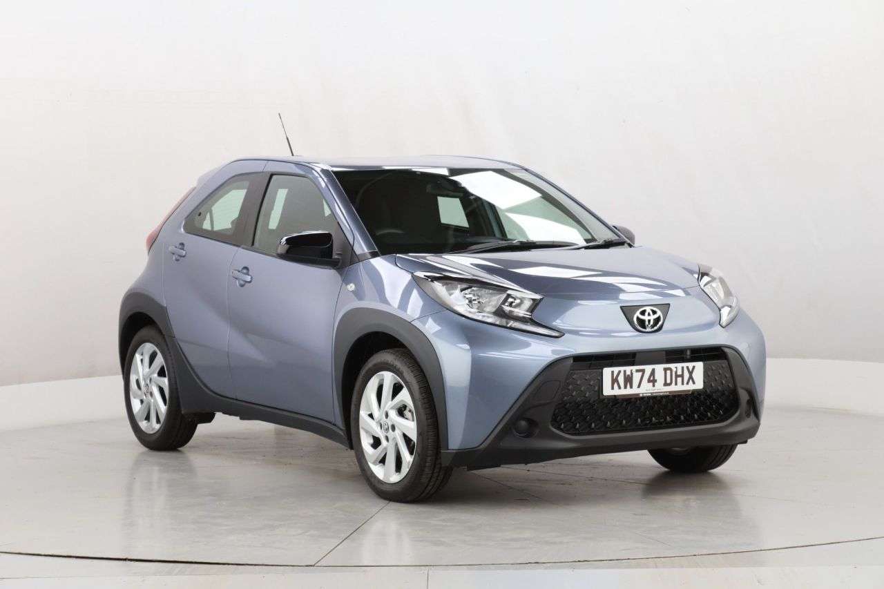 A 2024 TOYOTA AYGO X 1.0 VVT-i Pure Hatchback 5dr Petrol x-shift Euro 6 (s/s) (72 ps) A 2024 TOYOTA AYGO X 1.0 VVT-i Pure Hatchback 5dr Petrol x-shift Euro 6 (s/s) (72 ps)