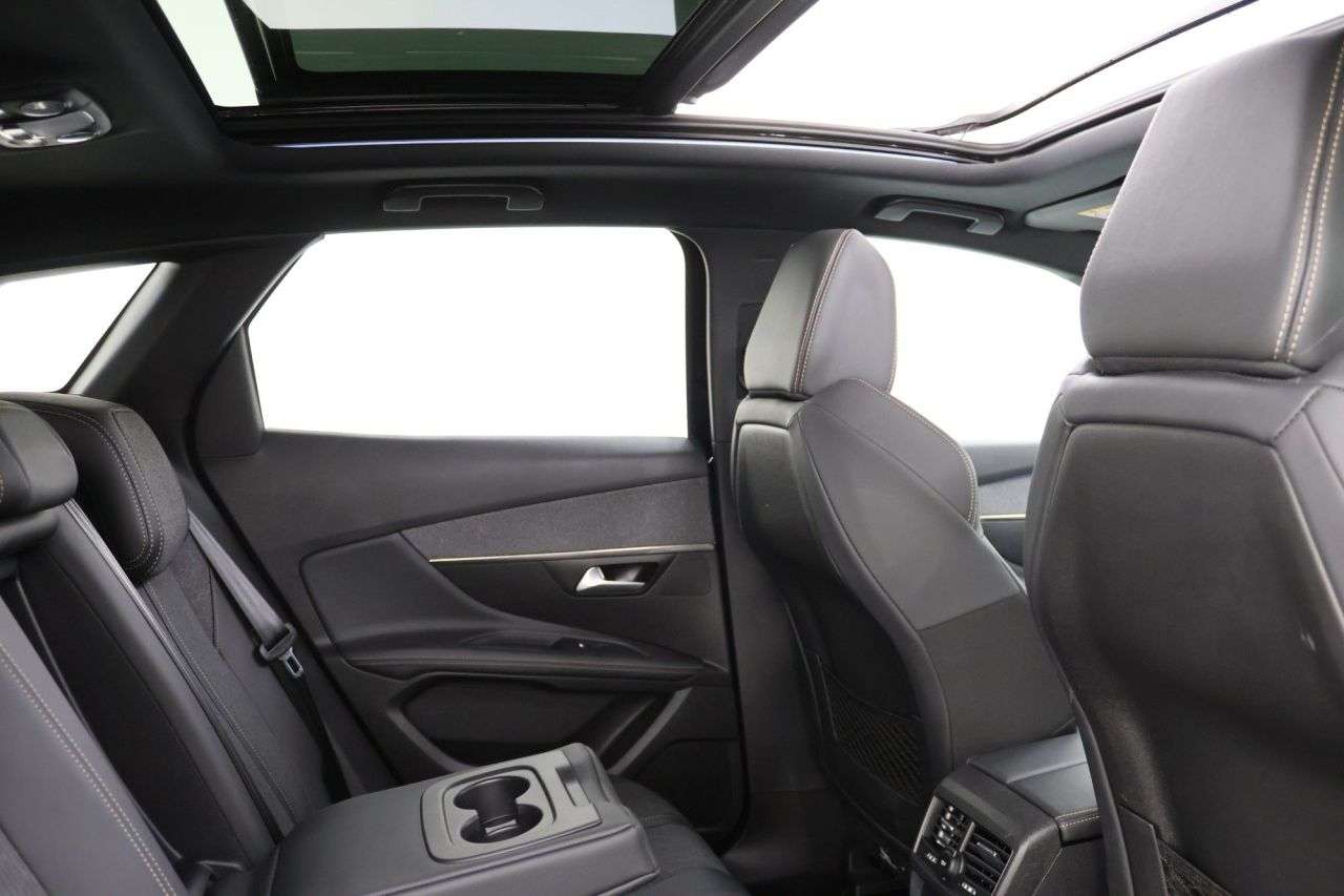 A 2020 PEUGEOT 3008 1.2 PureTech GT Line Premium SUV 5dr Petrol EAT Euro 6 (s/s) (130 ps) A 2020 PEUGEOT 3008 1.2 PureTech GT Line Premium SUV 5dr Petrol EAT Euro 6 (s/s) (130 ps)