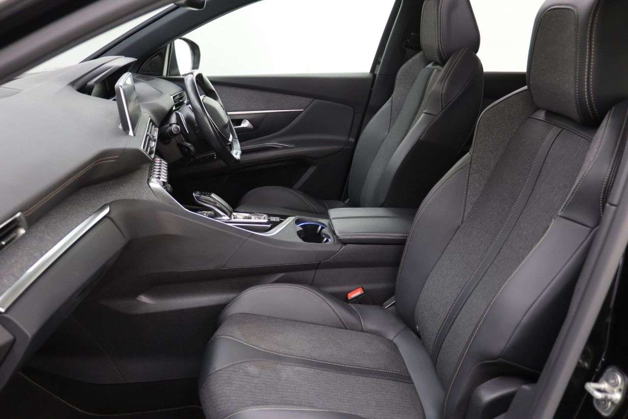 2020 PEUGEOT 3008 2020 PEUGEOT 3008