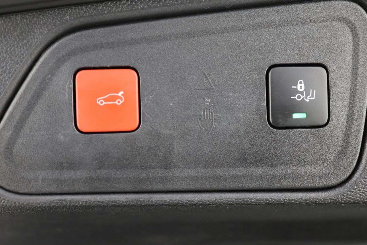 2020 PEUGEOT 3008 2020 PEUGEOT 3008