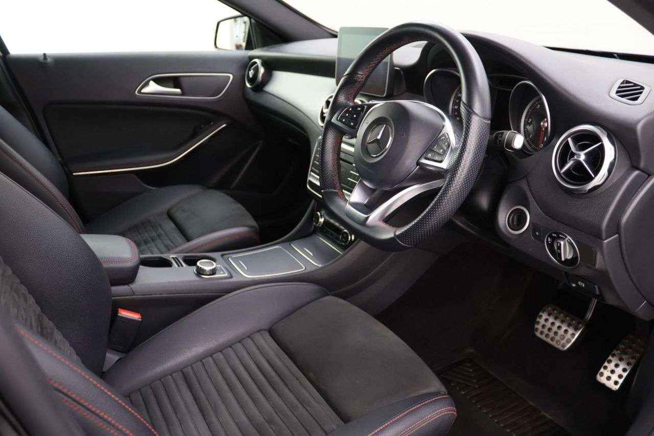 2018 MERCEDES-BENZ GLA CLASS 2018 MERCEDES-BENZ GLA CLASS