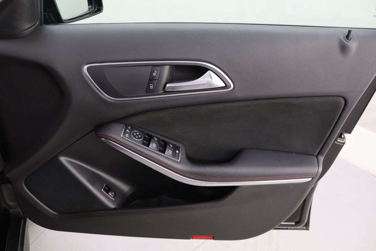 2018 MERCEDES-BENZ GLA CLASS 2018 MERCEDES-BENZ GLA CLASS