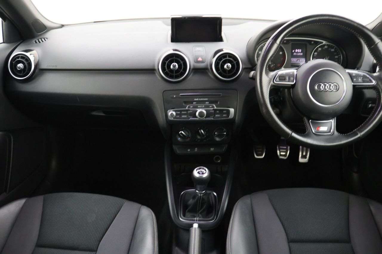 2017 AUDI A1 2017 AUDI A1