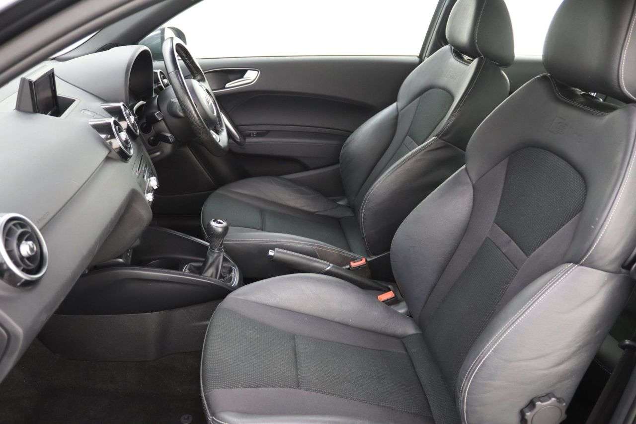 2017 AUDI A1 2017 AUDI A1