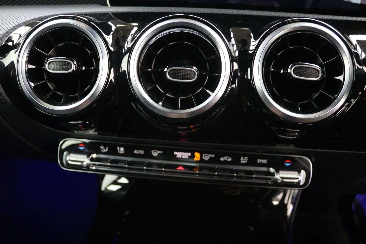 2019 MERCEDES-BENZ A CLASS 2019 MERCEDES-BENZ A CLASS