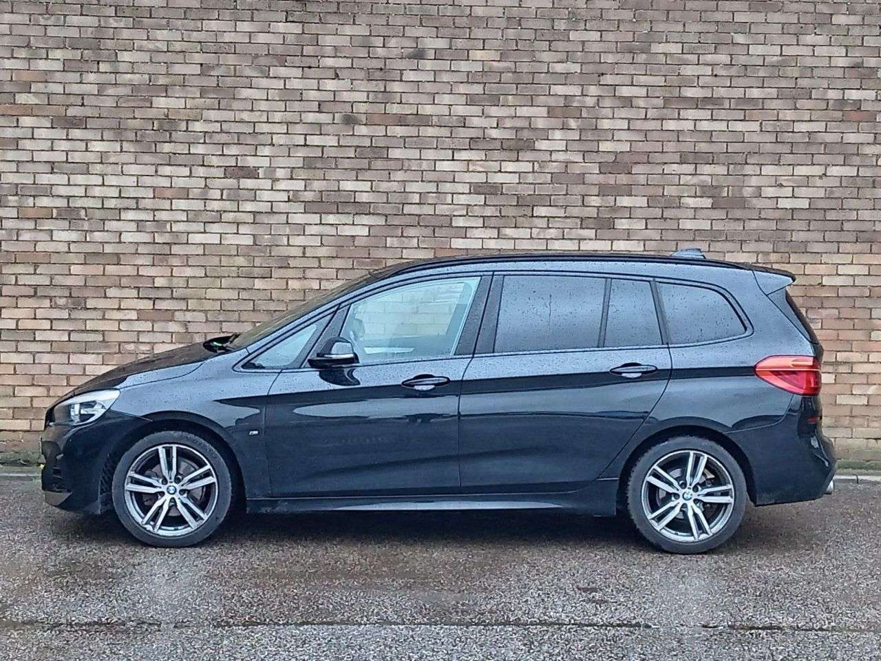 A 2020 BMW 2 SERIES GRAN TOURER 1.5 218i M Sport MPV 5dr Petrol DCT Euro 6 (s/s) (140 ps) A 2020 BMW 2 SERIES GRAN TOURER 1.5 218i M Sport MPV 5dr Petrol DCT Euro 6 (s/s) (140 ps)