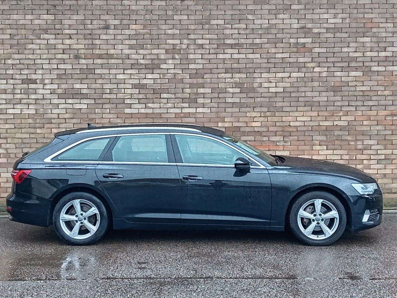 A 2019 AUDI A6 AVANT 2.0 TDI 40 Sport Estate 5dr Diesel S Tronic Euro 6 (s/s) (204 ps) A 2019 AUDI A6 AVANT 2.0 TDI 40 Sport Estate 5dr Diesel S Tronic Euro 6 (s/s) (204 ps)