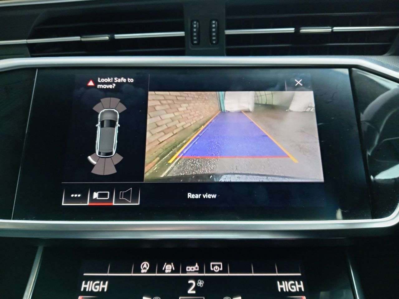 A 2019 AUDI A6 AVANT 2.0 TDI 40 Sport Estate 5dr Diesel S Tronic Euro 6 (s/s) (204 ps) A 2019 AUDI A6 AVANT 2.0 TDI 40 Sport Estate 5dr Diesel S Tronic Euro 6 (s/s) (204 ps)