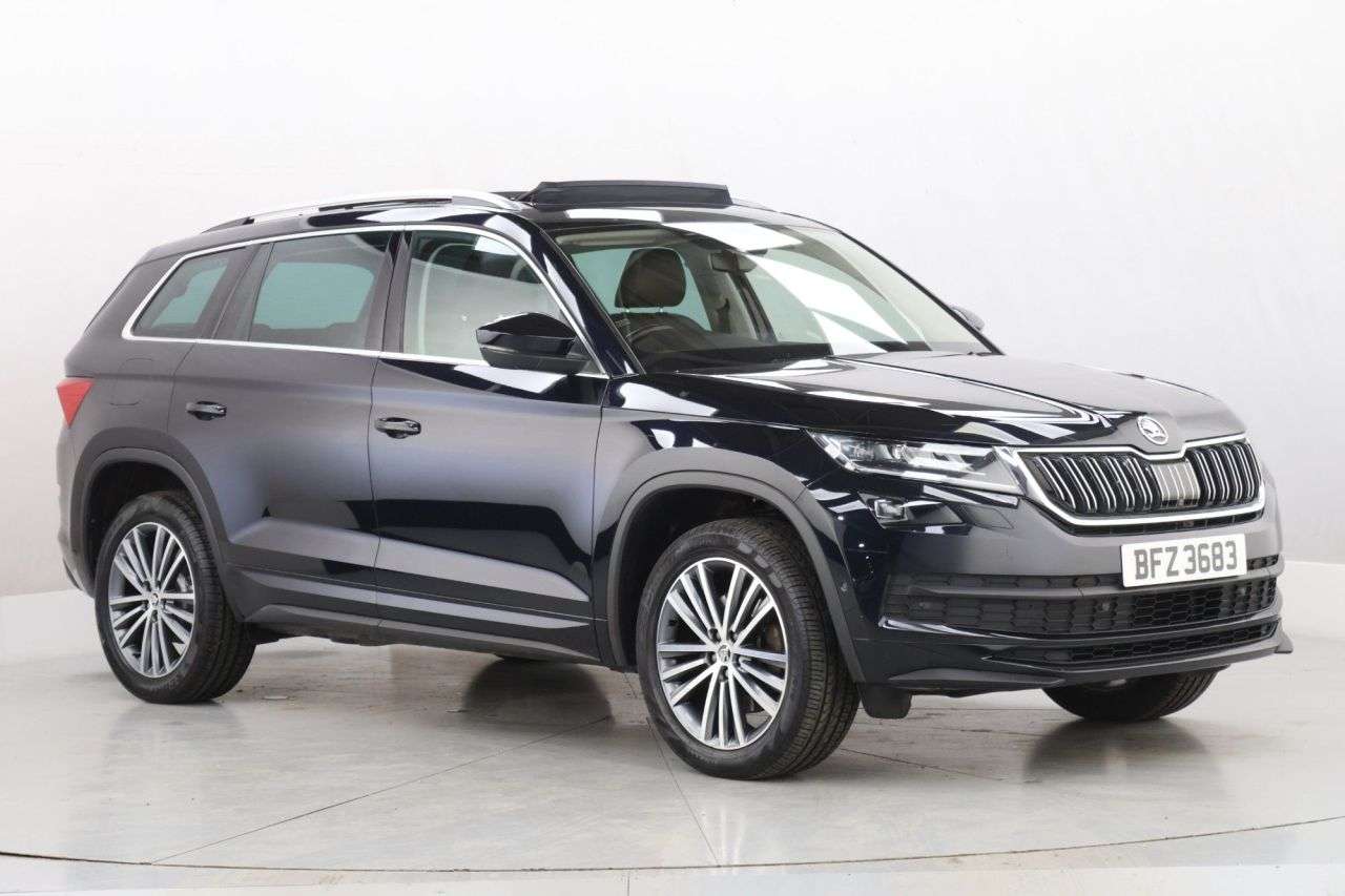 A 2019 SKODA KODIAQ 2.0 TSI Laurin & Klement SUV 5dr Petrol DSG 4WD Euro 6 (s/s) (7 Seat) (190 A 2019 SKODA KODIAQ 2.0 TSI Laurin & Klement SUV 5dr Petrol DSG 4WD Euro 6 (s/s) (7 Seat) (190