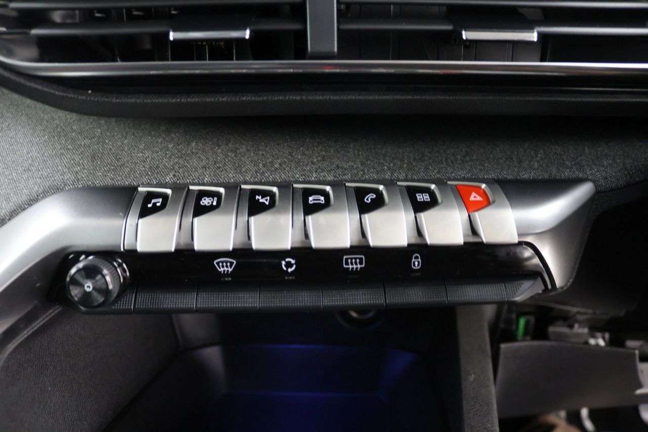 2022 PEUGEOT 5008 2022 PEUGEOT 5008