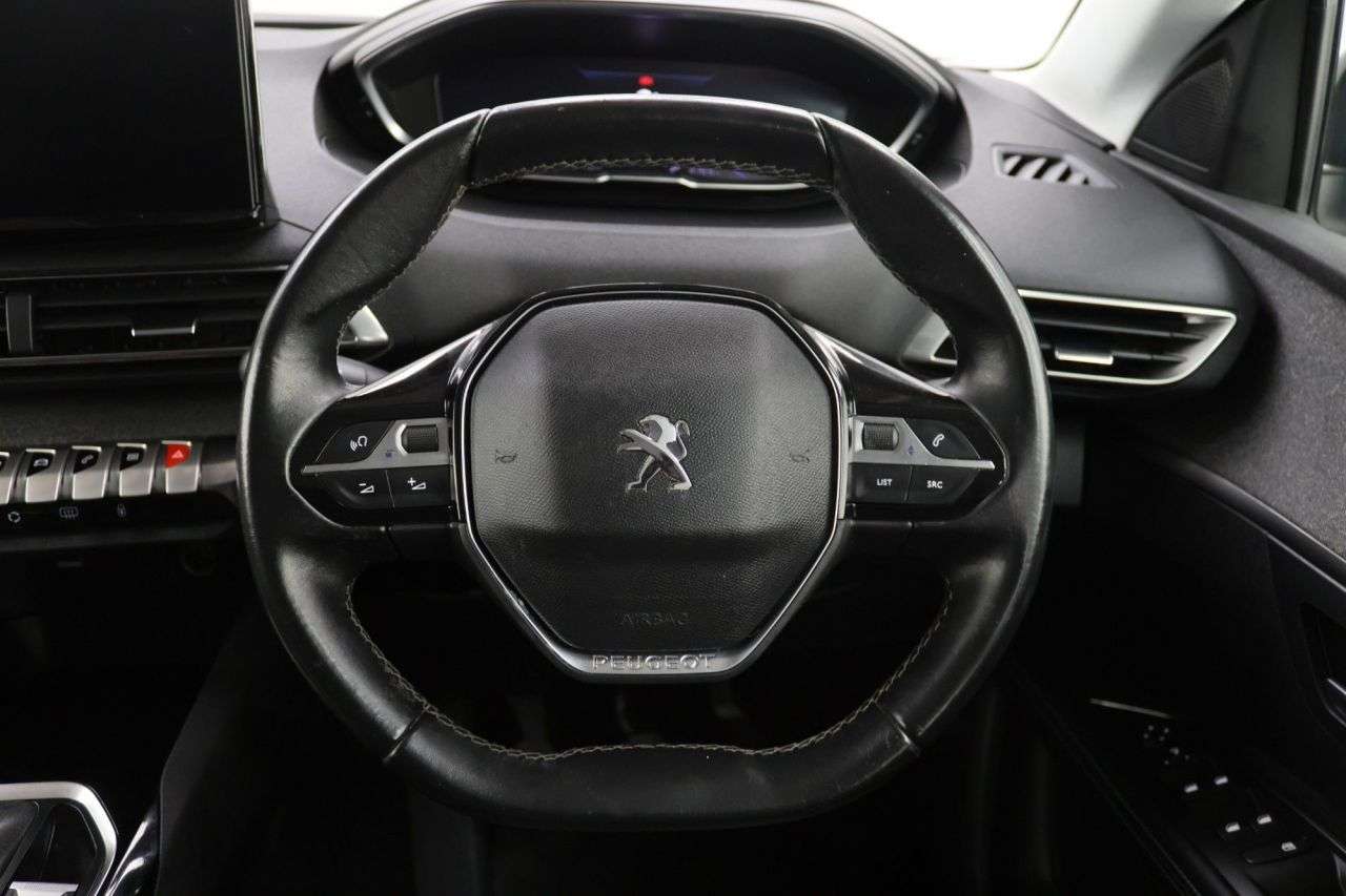 2022 PEUGEOT 5008 2022 PEUGEOT 5008