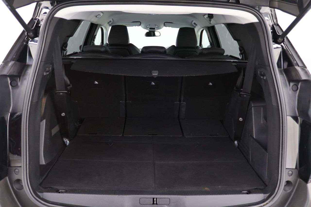 2022 PEUGEOT 5008 2022 PEUGEOT 5008