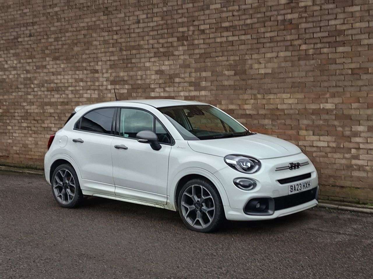 A 2023 FIAT 500X 1.0 FireFly Turbo Sport SUV 5dr Petrol Manual Euro 6 (s/s) (120 bhp) A 2023 FIAT 500X 1.0 FireFly Turbo Sport SUV 5dr Petrol Manual Euro 6 (s/s) (120 bhp)
