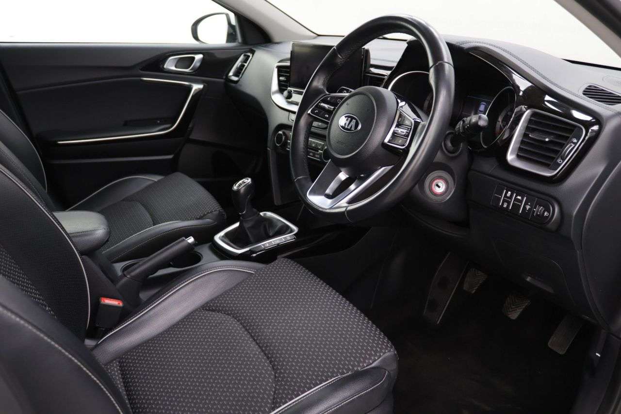 2021 KIA CEED 2021 KIA CEED