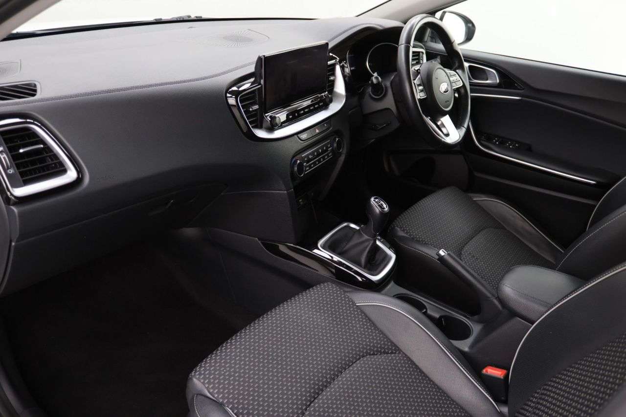 2021 KIA CEED 2021 KIA CEED