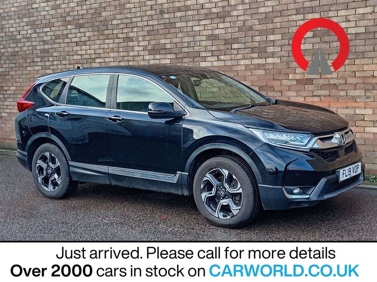 A 2019 HONDA CR-V 1.5 VTEC Turbo SE SUV 5dr Petrol Manual 4WD Euro 6 (s/s) (7 seat) (173 ps) A 2019 HONDA CR-V 1.5 VTEC Turbo SE SUV 5dr Petrol Manual 4WD Euro 6 (s/s) (7 seat) (173 ps)
