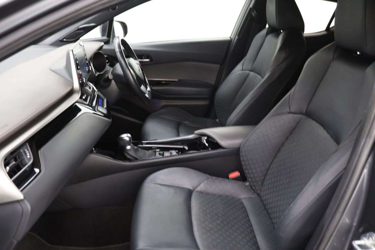 2020 TOYOTA C-HR 2020 TOYOTA C-HR