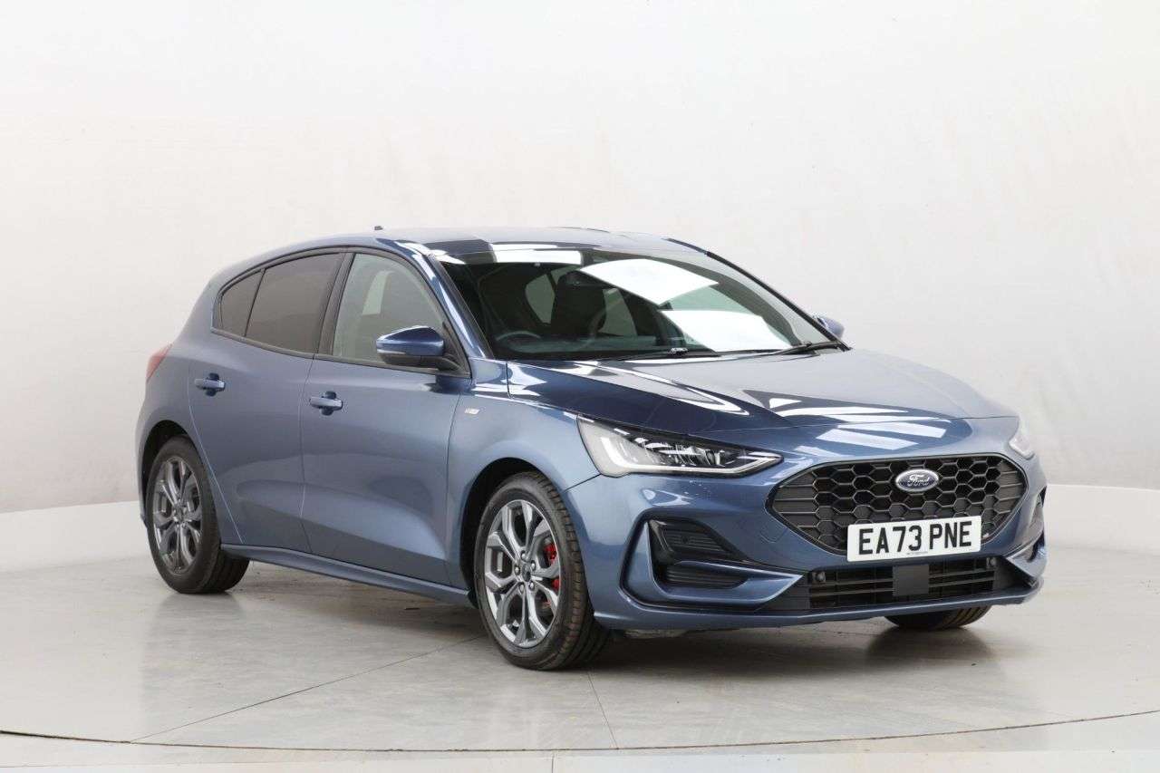 A 2023 FORD FOCUS 1.0T EcoBoost MHEV ST-Line Hatchback 5dr Petrol Hybrid DCT Euro 6 (s/s) (15 A 2023 FORD FOCUS 1.0T EcoBoost MHEV ST-Line Hatchback 5dr Petrol Hybrid DCT Euro 6 (s/s) (15