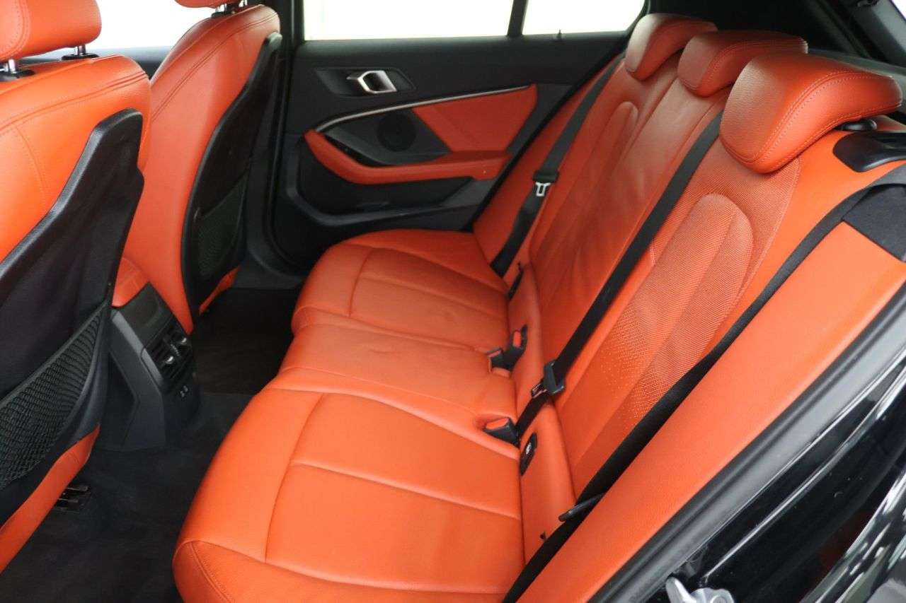 A 2020 BMW 1 SERIES 1.5 118i M Sport Hatchback 5dr Petrol DCT Euro 6 (s/s) (140 ps) A 2020 BMW 1 SERIES 1.5 118i M Sport Hatchback 5dr Petrol DCT Euro 6 (s/s) (140 ps)