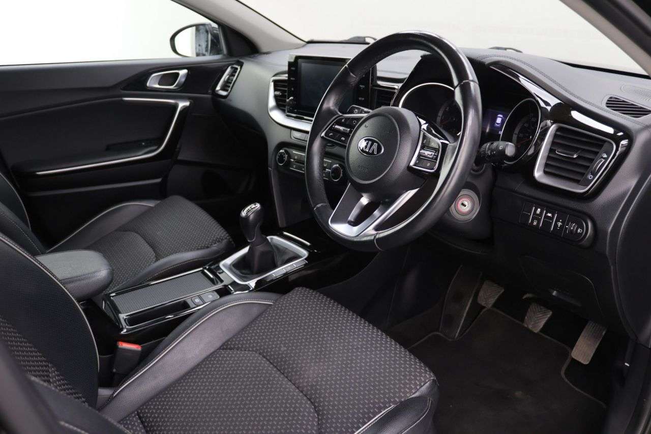 2021 KIA XCEED 2021 KIA XCEED