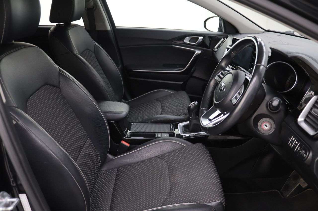 2021 KIA XCEED 2021 KIA XCEED