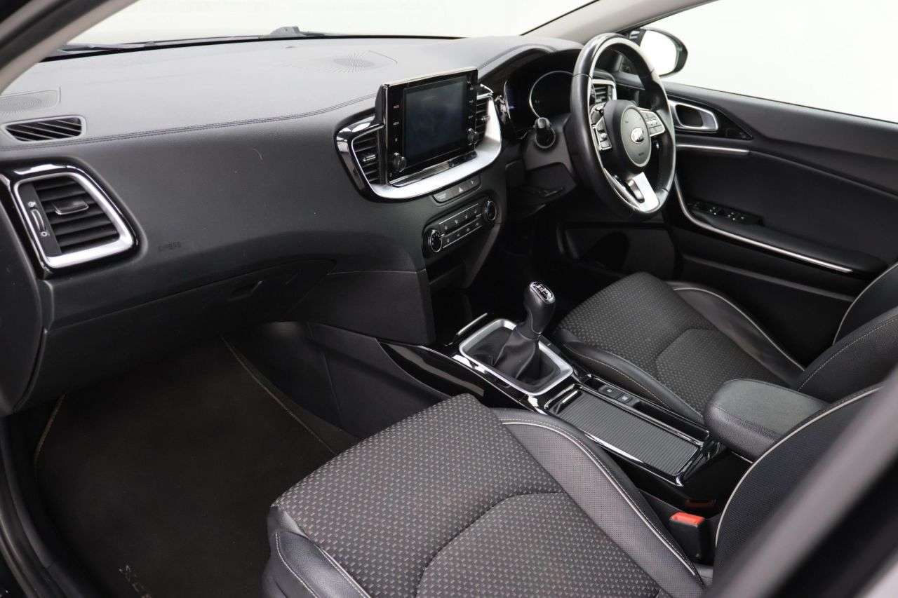 2021 KIA XCEED 2021 KIA XCEED
