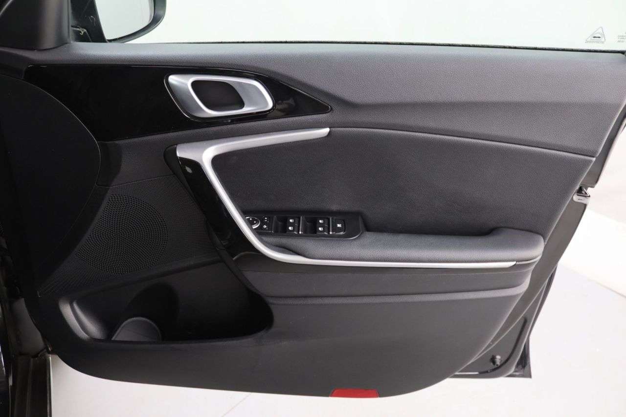 2021 KIA XCEED 2021 KIA XCEED