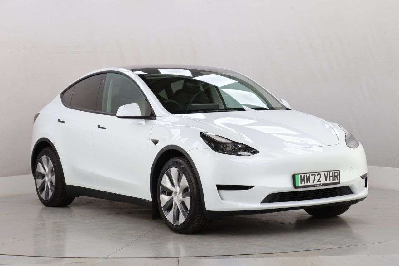 A 2022 TESLA MODEL Y SUV 5dr Electric Auto RWD (346 ps) A 2022 TESLA MODEL Y SUV 5dr Electric Auto RWD (346 ps)