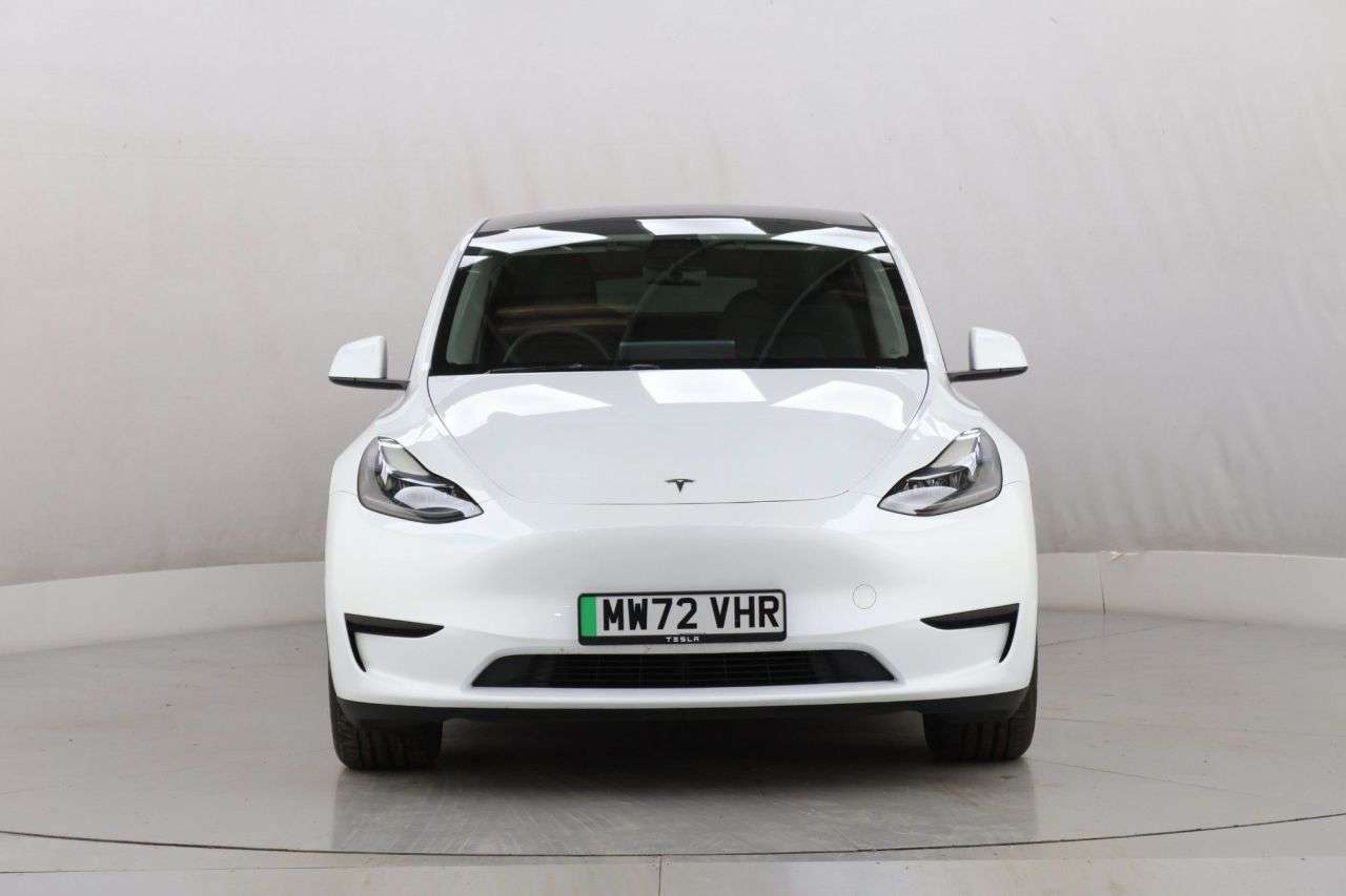 A 2022 TESLA MODEL Y SUV 5dr Electric Auto RWD (346 ps) A 2022 TESLA MODEL Y SUV 5dr Electric Auto RWD (346 ps)