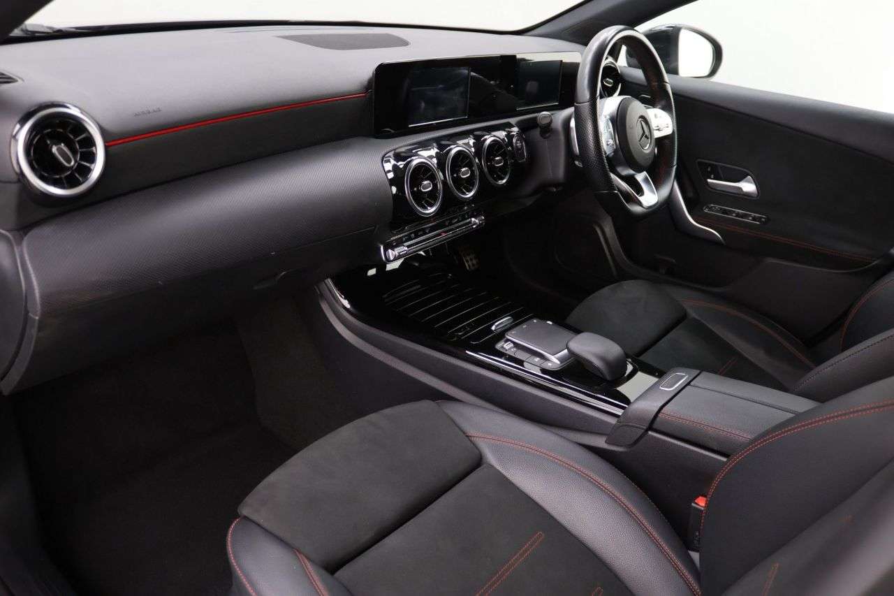 2021 MERCEDES-BENZ A CLASS 2021 MERCEDES-BENZ A CLASS