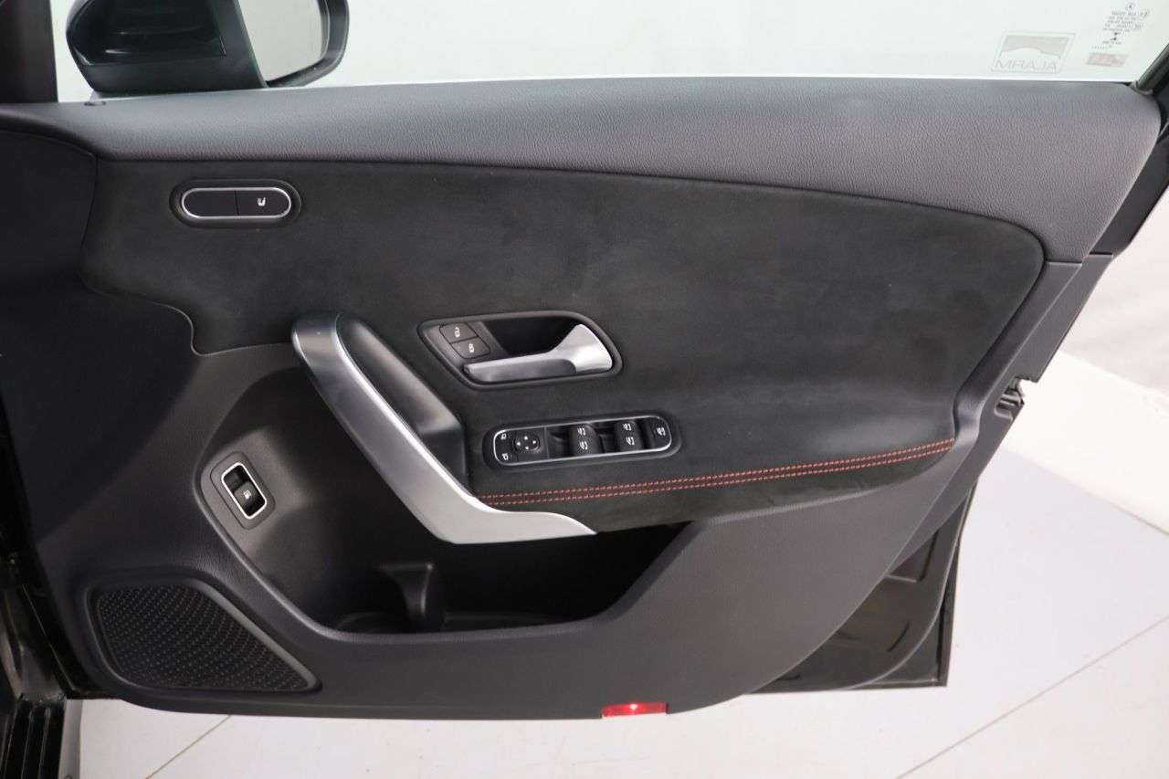 2021 MERCEDES-BENZ A CLASS 2021 MERCEDES-BENZ A CLASS