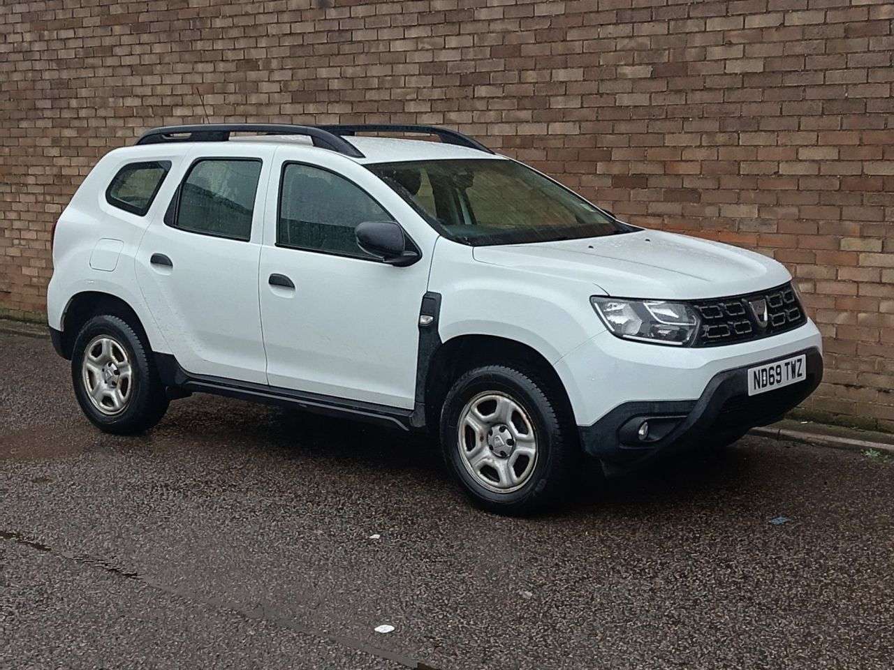 A 2019 DACIA DUSTER 1.0 TCe Essential SUV 5dr Petrol Manual Euro 6 (s/s) (100 ps) A 2019 DACIA DUSTER 1.0 TCe Essential SUV 5dr Petrol Manual Euro 6 (s/s) (100 ps)