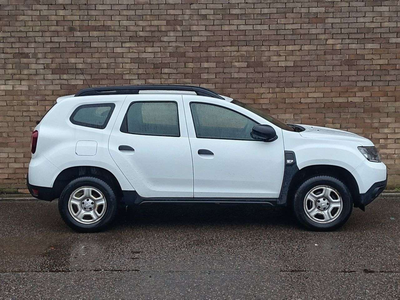 A 2019 DACIA DUSTER 1.0 TCe Essential SUV 5dr Petrol Manual Euro 6 (s/s) (100 ps) A 2019 DACIA DUSTER 1.0 TCe Essential SUV 5dr Petrol Manual Euro 6 (s/s) (100 ps)
