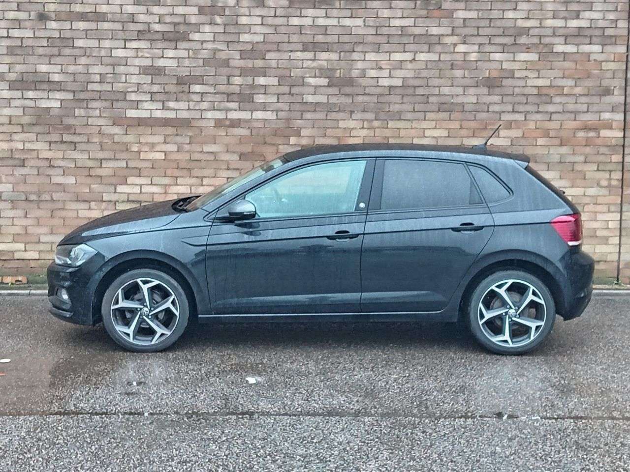 A 2021 VOLKSWAGEN POLO 1.0 TSI GPF beats Hatchback 5dr Petrol Manual Euro 6 (s/s) (95 ps) A 2021 VOLKSWAGEN POLO 1.0 TSI GPF beats Hatchback 5dr Petrol Manual Euro 6 (s/s) (95 ps)