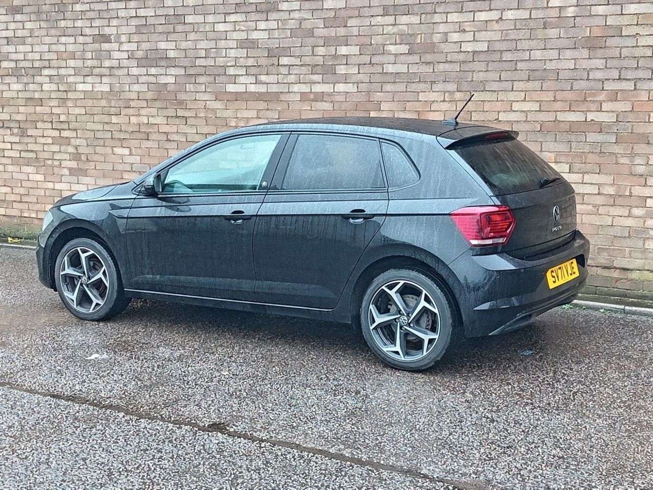 A 2021 VOLKSWAGEN POLO 1.0 TSI GPF beats Hatchback 5dr Petrol Manual Euro 6 (s/s) (95 ps) A 2021 VOLKSWAGEN POLO 1.0 TSI GPF beats Hatchback 5dr Petrol Manual Euro 6 (s/s) (95 ps)